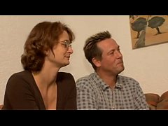 Немецкий порно фильм хозяйка дает лизать служанке пизду